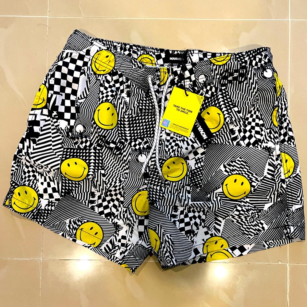 NOVAMEN Swim trunks (L) New with tags.